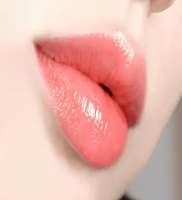 Phun Môi Tế Bào Gốc